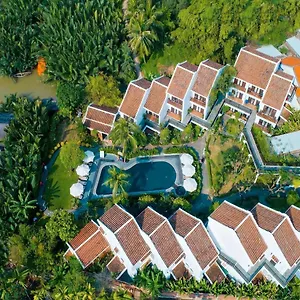 4* Resort Coco River &